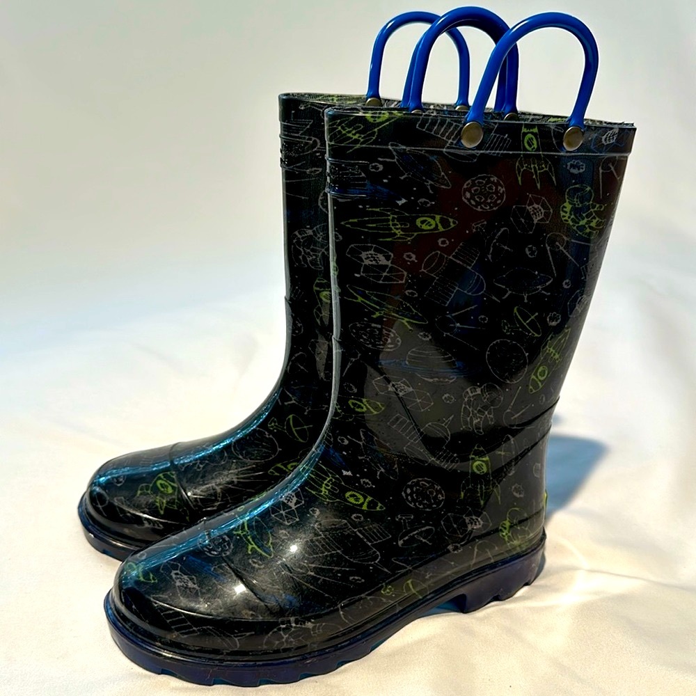 Light up waterproof Western Chief space rain boots size 13/1 little kids
